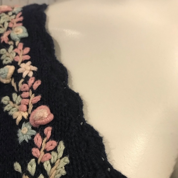 COPY - Vintage Navy cardigan with embroidered flowers. - Picture 6 of 10